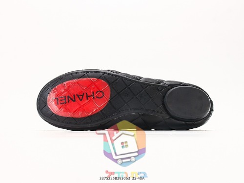 נעלי בובה Chanel Cambon שחור עם לוגו לבן 6