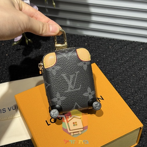 מחזיק מפתחות Louis Vuitton בצורת מזוודה, שבעה גוונים 5