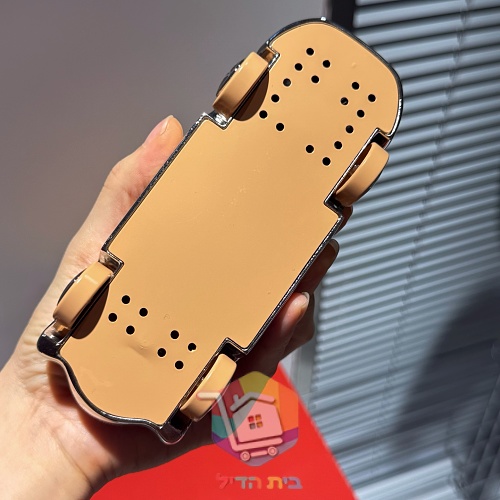 מכונית דגם Louis Vuitton במונוגרם 4