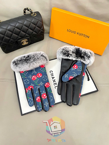 כפפות Louis Vuitton עם דובדבנים ופרווה בשני גוונים 18