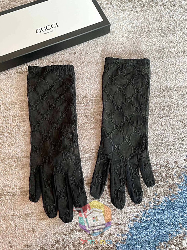 כפפות תחרה Gucci בשני גוונים 19