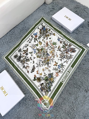 מטפחת Dior מודפסת בשלושה גוונים, 90x90 ס"מ 5