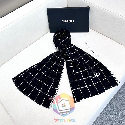 צעיף Chanel במשבצות בשני גוונים, 38x185 ס"מ 17
