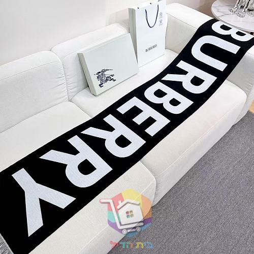 צעיף Burberry עם כיתוב בשלושה גוונים 14