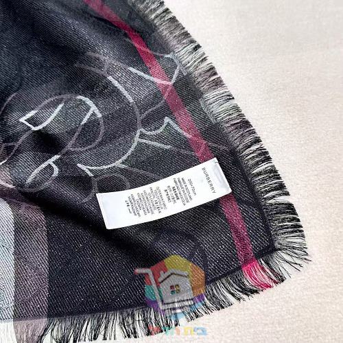 צעיף Burberry במשבצות בשני גוונים, 70x220 ס"מ 11