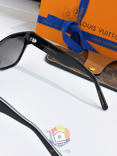 משקפי שמש Louis Vuitton LV Line, שחור עם מסגרת לבנה 4