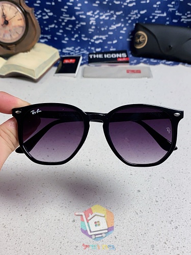 משקפי שמש Ray-Ban RB4147 Boyfriend בשישה גוונים 21