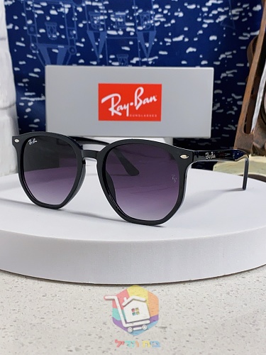 משקפי שמש Ray-Ban RB4147 Boyfriend בשישה גוונים 30