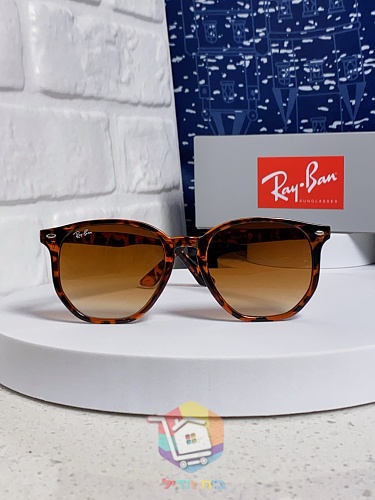 משקפי שמש Ray-Ban RB4147 Boyfriend בשישה גוונים 38
