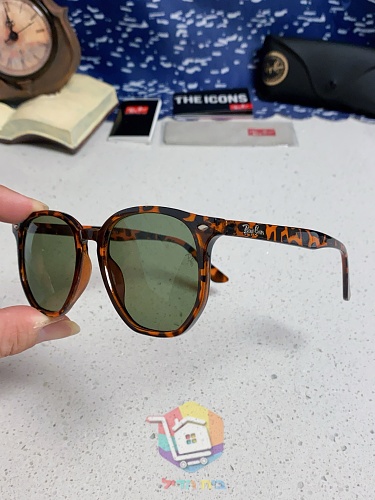 משקפי שמש Ray-Ban RB4147 Boyfriend בשישה גוונים 45