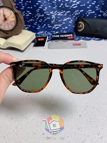 משקפי שמש Ray-Ban RB4147 Boyfriend בשישה גוונים 47