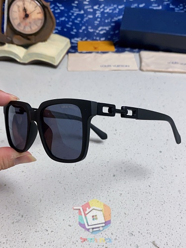 משקפי שמש Louis Vuitton מרובעים, חמישה צבעים, תמונה 6