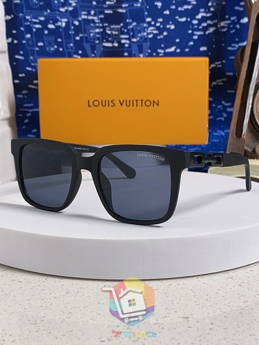 משקפי שמש Louis Vuitton מרובעים, חמישה צבעים, תמונה 12