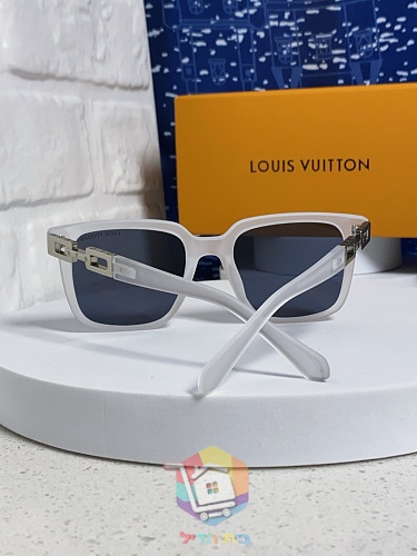 משקפי שמש Louis Vuitton מרובעים, חמישה צבעים, תמונה 1
