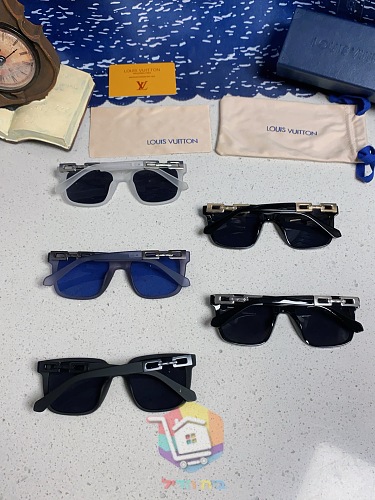 משקפי שמש Louis Vuitton מרובעים, חמישה צבעים, תמונה 32