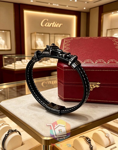 Cartier Armband aus Leder mit Pantherkopf und besetzten Halsbändern 9