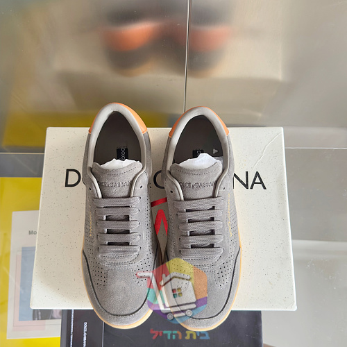 Dolce & Gabbana Sneaker aus perforiertem Leder, in sechs Farben 27