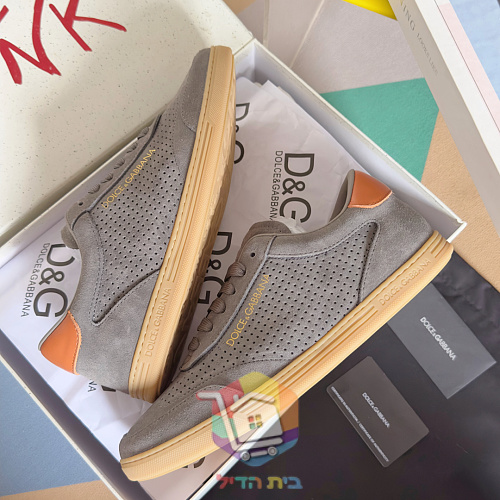 Dolce & Gabbana Sneaker aus perforiertem Leder, in sechs Farben 28