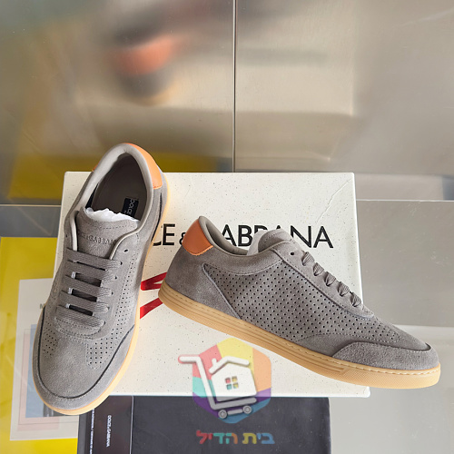 Dolce & Gabbana Sneaker aus perforiertem Leder, in sechs Farben 31