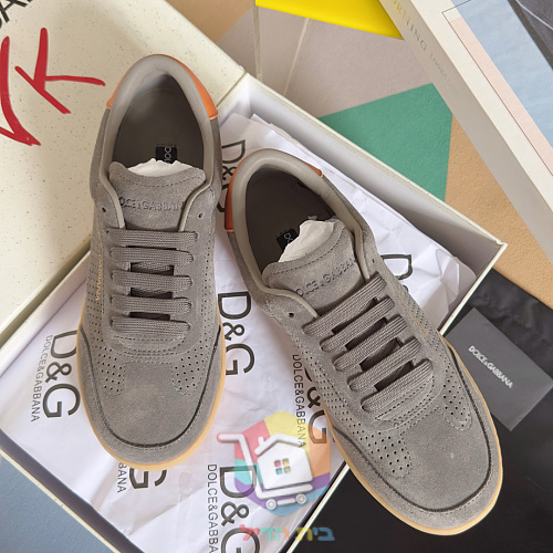 Dolce & Gabbana Sneaker aus perforiertem Leder, in sechs Farben 32