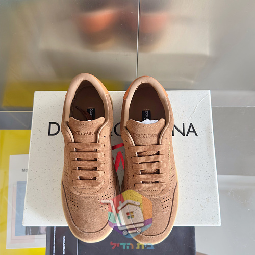 Dolce & Gabbana Sneaker aus perforiertem Leder, in sechs Farben 35