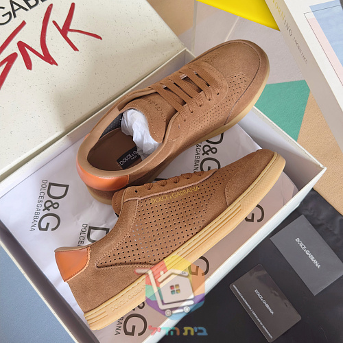 Dolce & Gabbana Sneaker aus perforiertem Leder, in sechs Farben 38