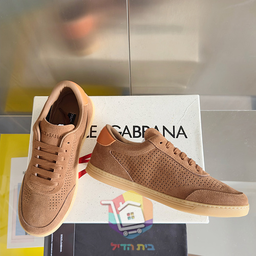 Dolce & Gabbana Sneaker aus perforiertem Leder, in sechs Farben 39