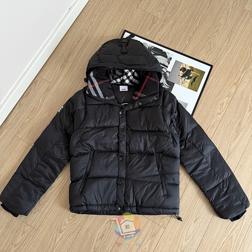 מעיל פוך Burberry עם קפוצ'ון בבטנת משבצות, בז' או שחור, תמונה 15
