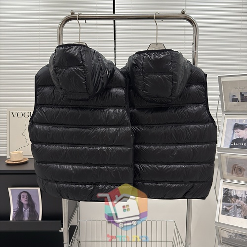 וסט פוך Moncler עם ברדס, שחור 15