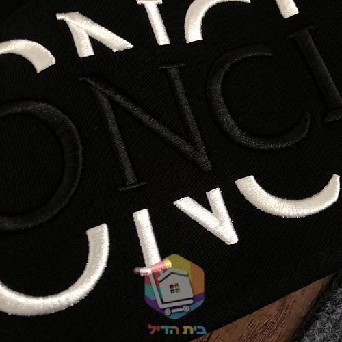 סווטשירט Moncler עם לוגו גדול, שחור, חום, שמנת 4