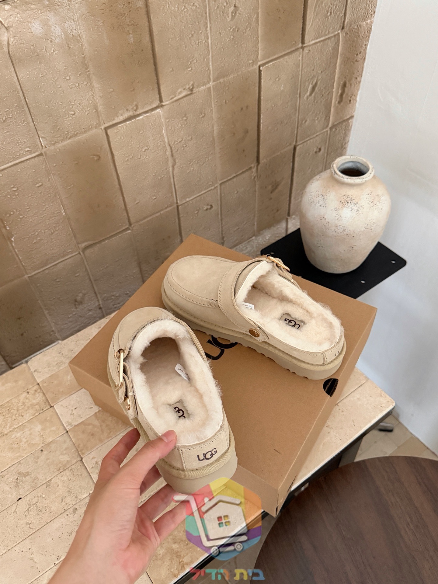 כפכפי UGG Goldenstar Evelina Clog בחמישה גוונים