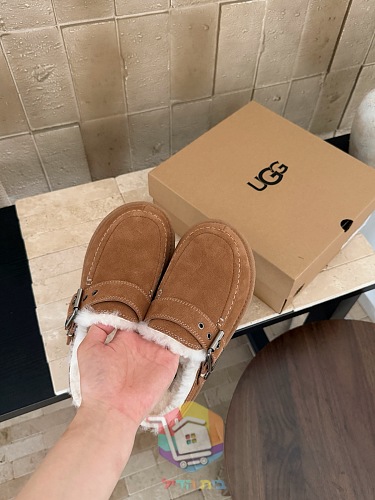 כפכפי UGG Goldenstar Evelina Clog בחמישה גוונים 20