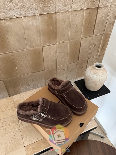 כפכפי UGG Goldenstar Evelina Clog בחמישה גוונים 32