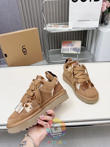 נעלי סניקרס UGG Lowmel בארבעה גוונים 17