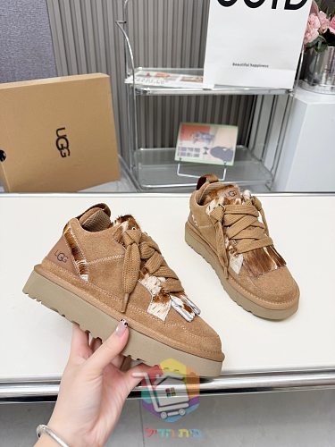 נעלי סניקרס UGG Lowmel בארבעה גוונים 18
