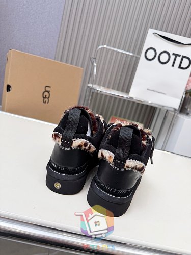 נעלי סניקרס UGG Lowmel בארבעה גוונים 23