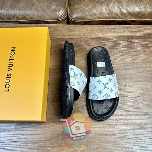 כפכפי Louis Vuitton Waterfront במונוגרם בשבעה גוונים 6