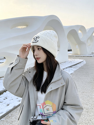 Beanie Chanel aus Zopfstrick 24