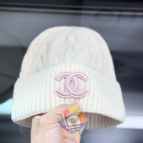 Beanie Chanel aus Zopfstrick 44