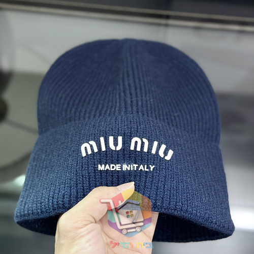 Beanie Miu Miu aus Rippstrick 3