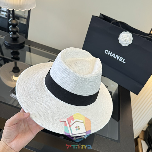 Strohhut Chanel in Weiß mit schwarzem Band 7