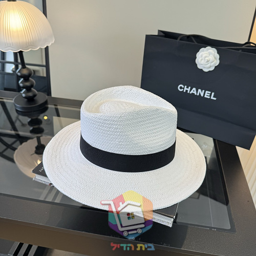 Strohhut Chanel in Weiß mit schwarzem Band 8