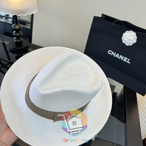 Strohhut Chanel in Weiß mit schwarzem Band 25